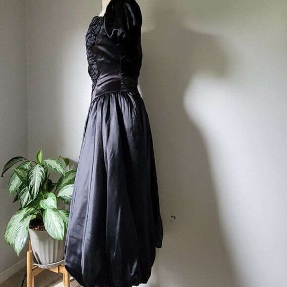 VINTAGE BLACK BEADED COCKTAIL FORMAL DRESS BEST FITS SMALL - Picture 3 of 16